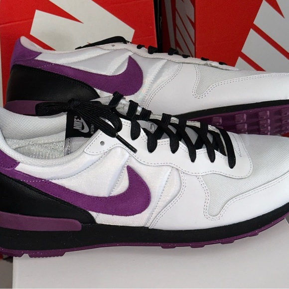 Nike By You “Internationalist” Men’s Size 11 US *New with og box* Purple/Black - Picture 4 of 10